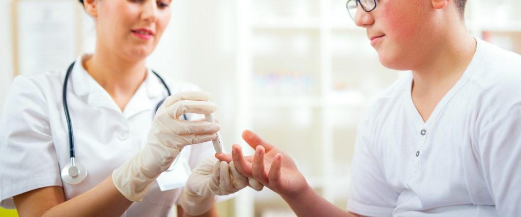 Vor hundert Jahren galt: Mit einer Diabetes-Typ-I-Diagnose blieben den Betroffenen noch rund neun Monate. Dann kam das Insulin. Foto: iStock.com/Jovanmandic