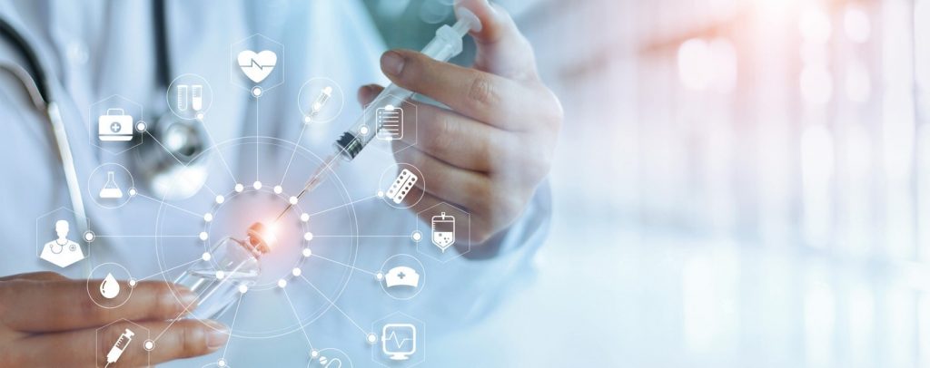 Impfungen schützen nicht nur das Individuum  sondern leisten einen Beitrag zur öffentlichen Gesundheit. Aber die Impfung kann auch mehr: Sogar die Wirtschaft profitiert. Foto: ©iStock.com/ipopba