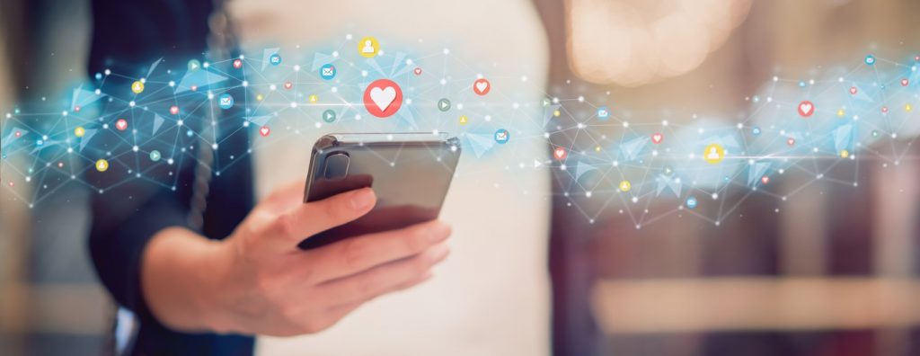 Mit einer Social Media-Analyse wollten Kommunikationsexperten herausfinden wer die Menschen sind die Impfungen skeptisch sehen. Sie kamen zu überraschenden Ergebnissen. Foto: ©iStock.com/Sitthiphong