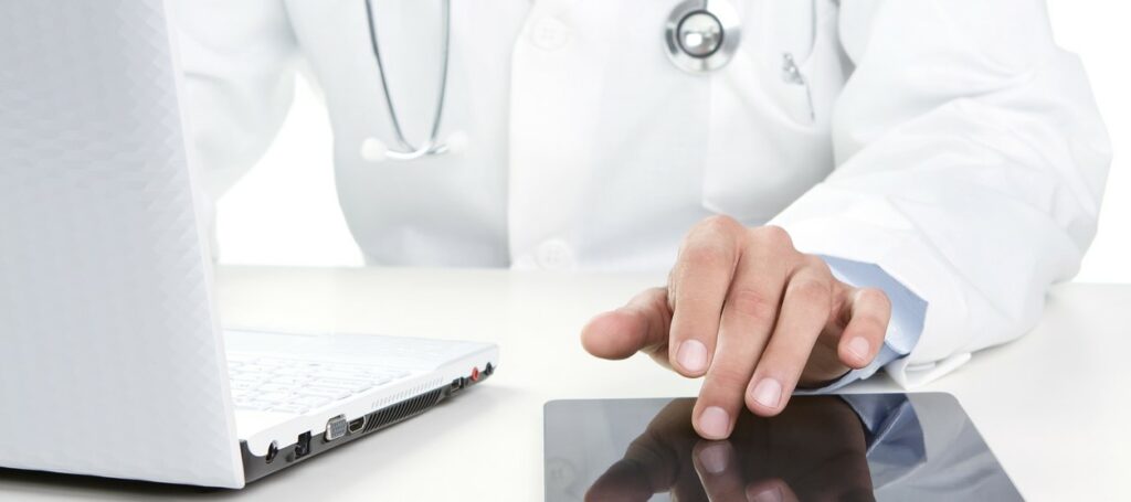 „Wir brauchen eine bundesweite Diabetes-Datenbank“, sagt die Deutsche Diabetes Gesellschaft – wir haben mit dem Diabetologen Dr. Matthias Kaltheuner darüber gesprochen. Foto: ©iStock.com/Nastco