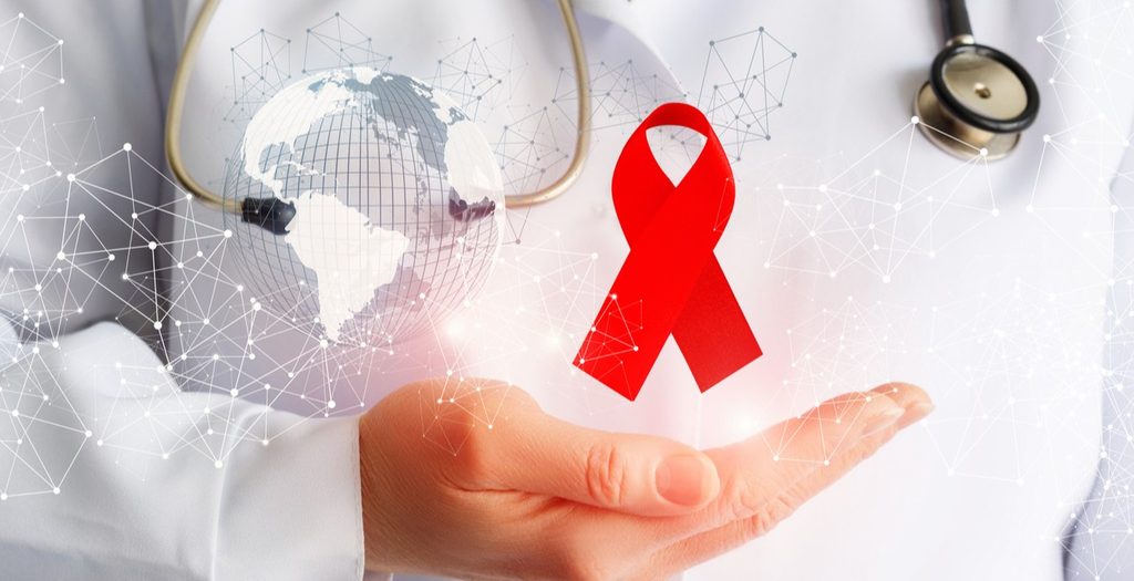 Die globale HIV-Versorgung befindet sich in einer Finanzierungskrise – mit potenziell verheerenden Folgen. Der Umbruch bietet aber auch eine Chance, findet Pharma Fakten-Redakteurin Alina Massari. Foto: ©iStock.com/Natali_Mis
