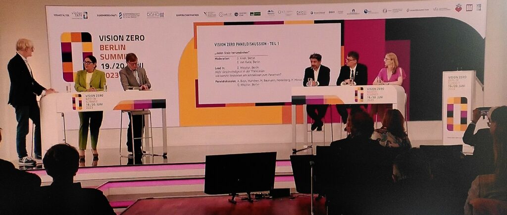 Was hindert Deutschland an der Digitalisierung der Medizin? Auf dem Vision Zero-Summit 2023 diskutierten Expert:innen über Auswege aus der digitalen Wüste. Foto: Pharma Fakten