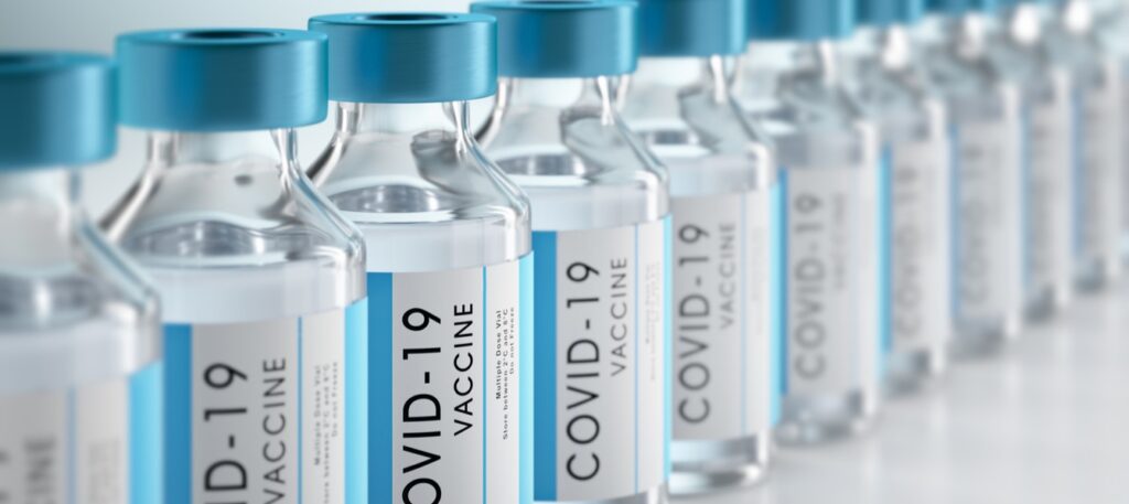 Die COVID-19-Impfung hat zwischen der Einführung im Dezember 2020 bis zum März 2023 allein in der europäischen Region 1,6 Millionen Menschenleben gerettet. Foto: ©iStock.com/peterschreiber.media
