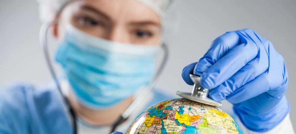 In einer Umfrage von AstraZeneca sehen 88 Prozent der Ärzt:innen einen direkten Zusammenhang zwischen der Umwelt und der Gesundheit ihrer Patient:innen. Foto: ©iStock.com/Plyushkin