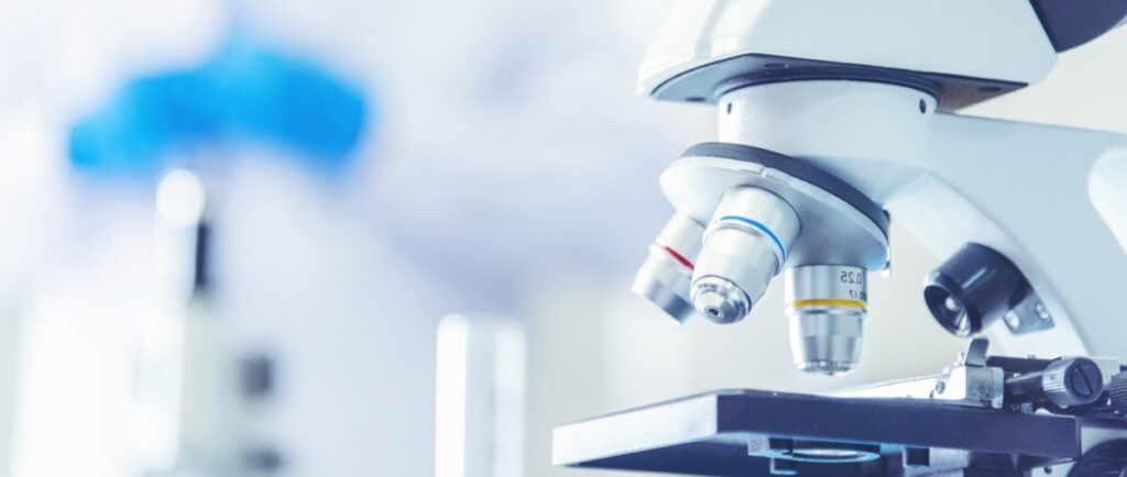 Die „Pharma-Daten 2024“ des BPI zeigen: „Die wirtschaftliche Lage in Deutschland bleibt angespannt“. Und auch die pharmazeutische Industrie steht „unter Druck“: Foto: ©iStock.com/howtogoto