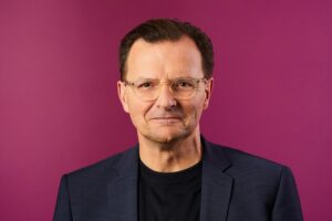 Dr. Niko Andre, Mediziner und Leiter des Onkologie-Bereiches beim forschenden Pharmaunternehmen AstraZeneca in Deutschland